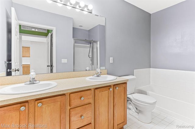 3086 CAMDEN Drive, Troy, MI 48084