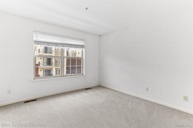 3086 CAMDEN Drive, Troy, MI 48084