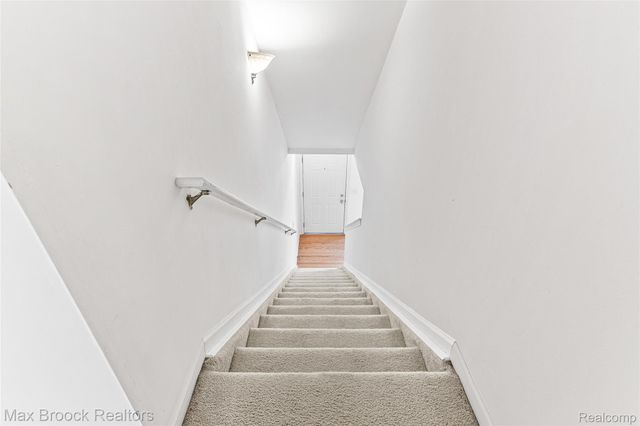 3086 CAMDEN Drive, Troy, MI 48084