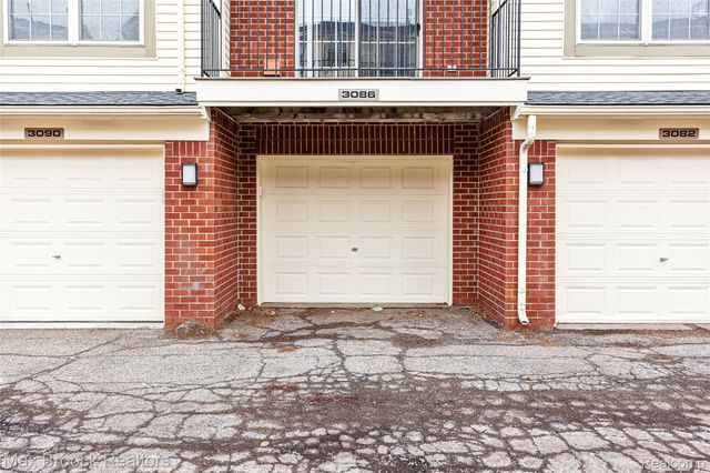 3086 CAMDEN Drive, Troy, MI 48084