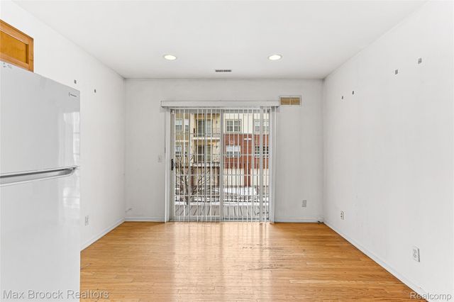 3086 CAMDEN Drive, Troy, MI 48084