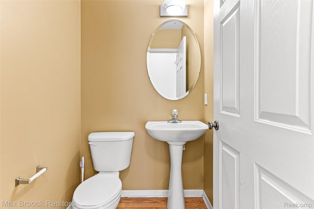 3086 CAMDEN Drive, Troy, MI 48084