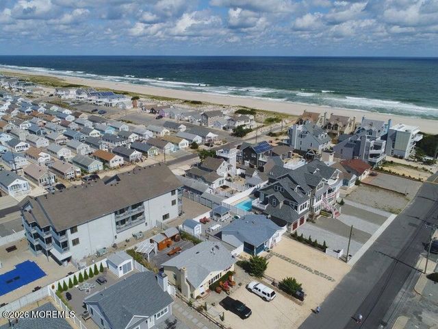 22 21st Avenue, South Seaside Park, NJ 08752