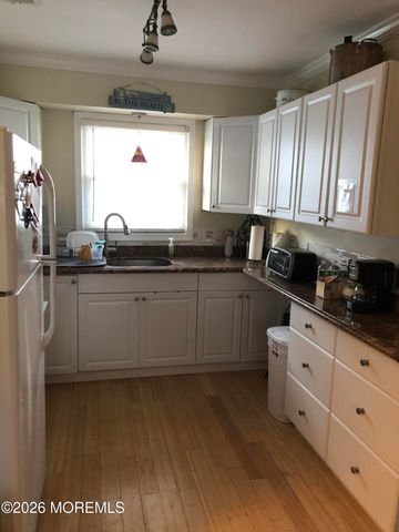 22 21st Avenue, South Seaside Park, NJ 08752