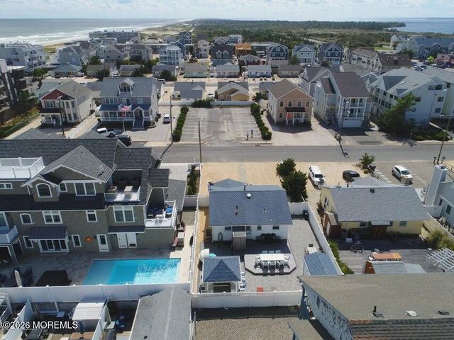 22 21st Avenue, South Seaside Park, NJ 08752