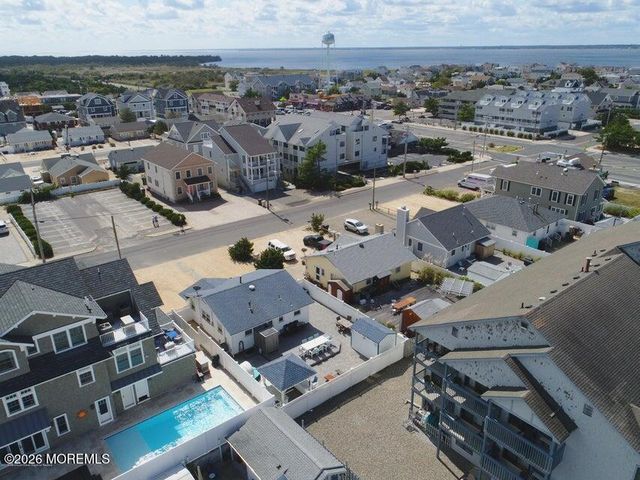22 21st Avenue, South Seaside Park, NJ 08752