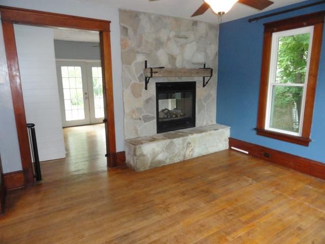 318 N 3rd St, Fort Atkinson, WI 53538
