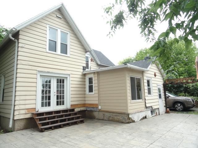 318 N 3rd St, Fort Atkinson, WI 53538