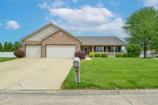 4550 Barleyridge Drive, Smithton, IL 62285
