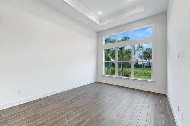 146 Parkside Way 12, Royal Palm Beach, FL 33414