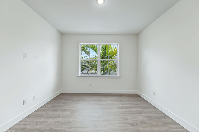 146 Parkside Way 12, Royal Palm Beach, FL 33414