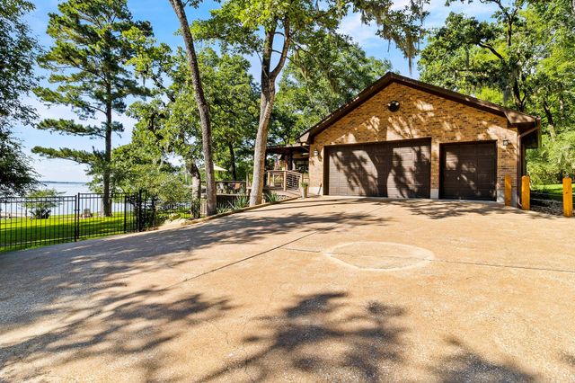 20312 St Andrews Circle, Huntsville, TX 77320