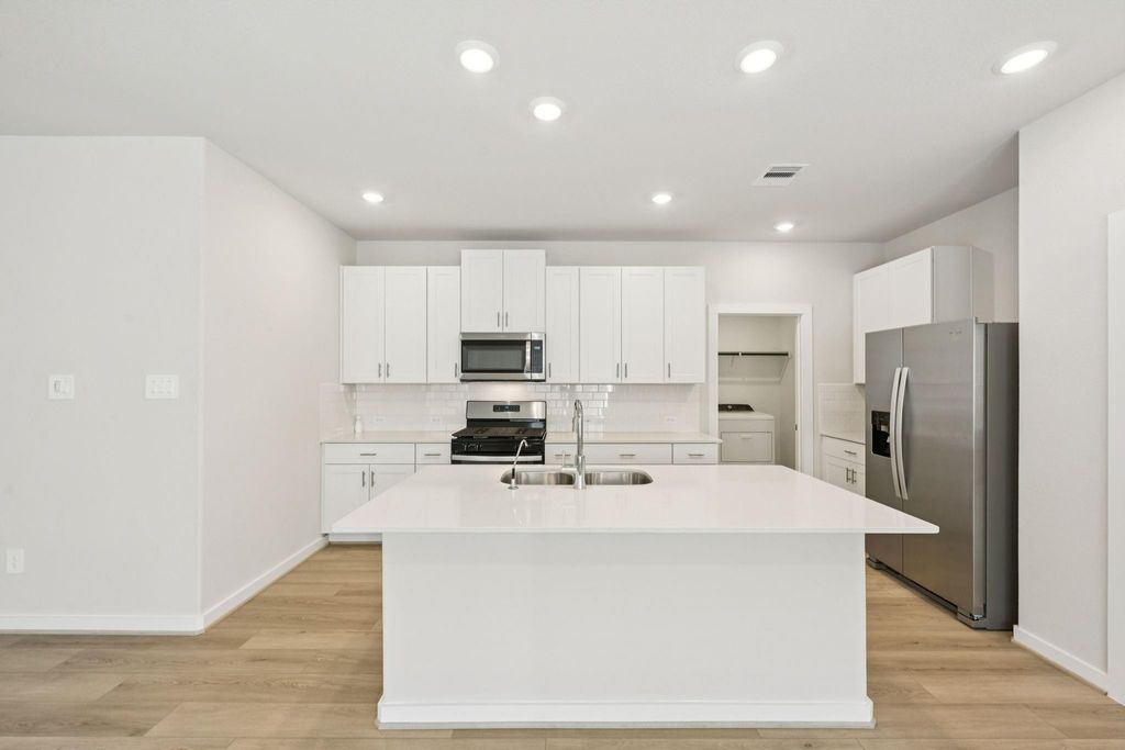 5721 Adamite Way, Houston, TX 77048