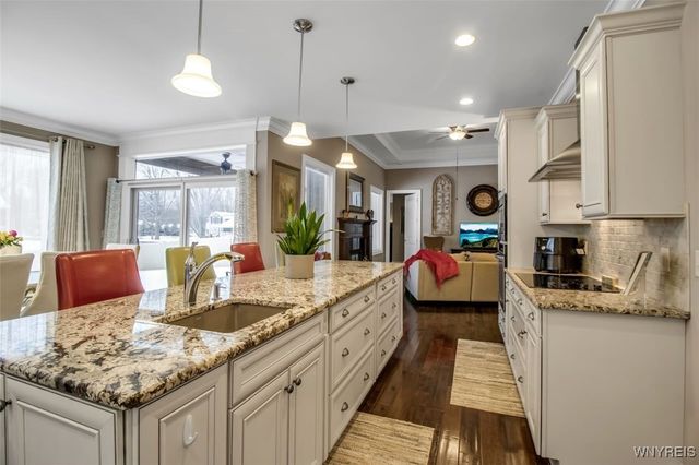 474 North Rockingham Way, Amherst, NY 14228