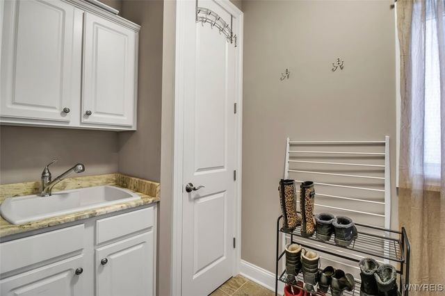 474 North Rockingham Way, Amherst, NY 14228