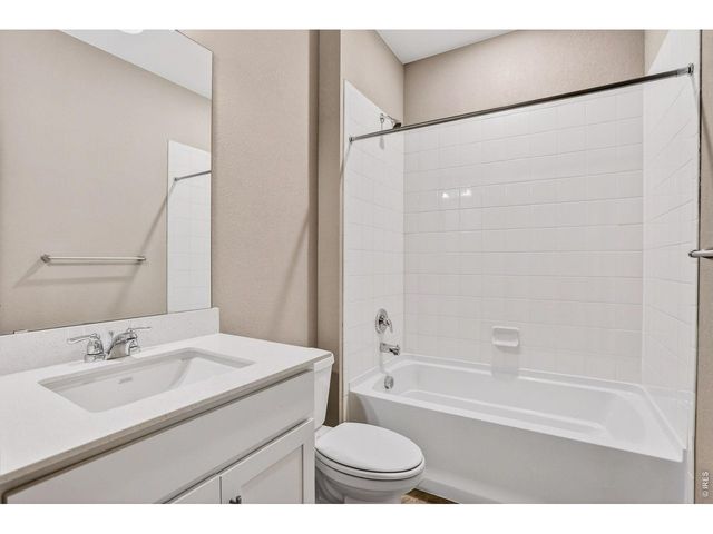 1944 Thundercloud Dr, Windsor, CO 80550