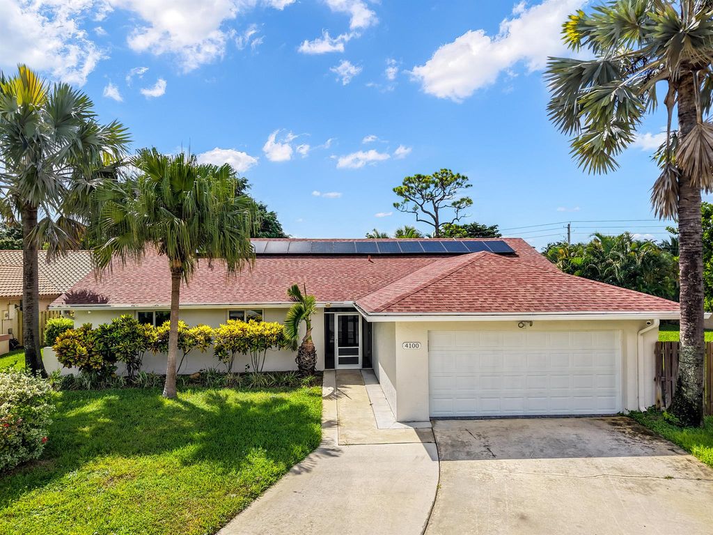 4100 NW 7th Lane, Delray Beach, FL 33445