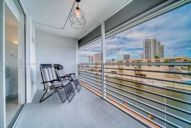 3849 NE 169th St 412, North Miami Beach, FL 33160
