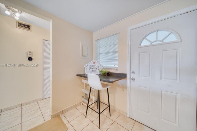 3849 NE 169th St 412, North Miami Beach, FL 33160