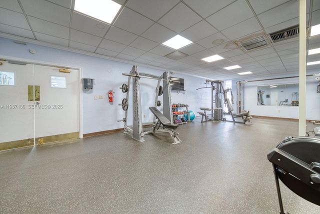 3849 NE 169th St 412, North Miami Beach, FL 33160