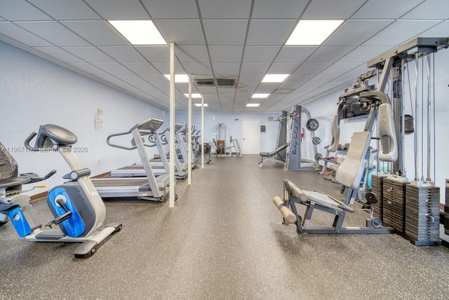 3849 NE 169th St 412, North Miami Beach, FL 33160