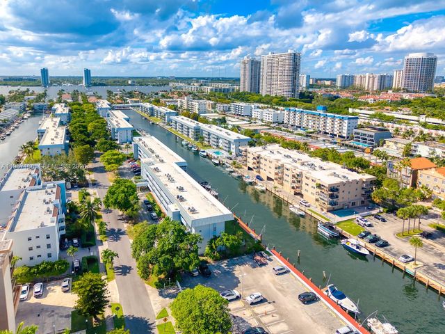 3849 NE 169th St 412, North Miami Beach, FL 33160