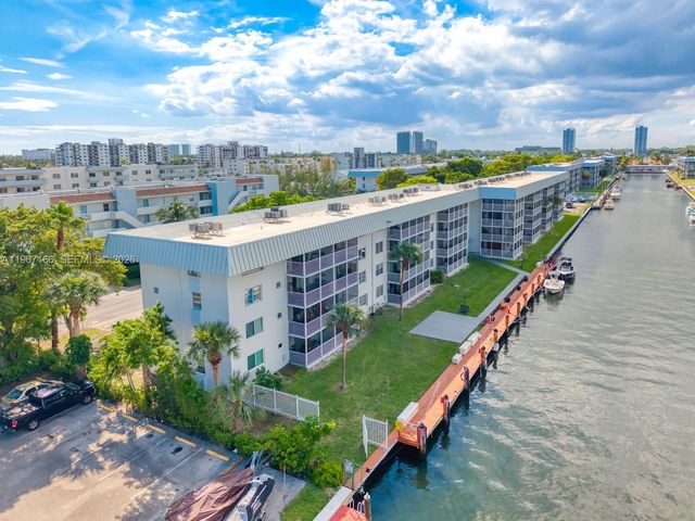 3849 NE 169th St 412, North Miami Beach, FL 33160