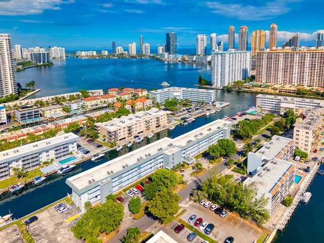 3849 NE 169th St 412, North Miami Beach, FL 33160