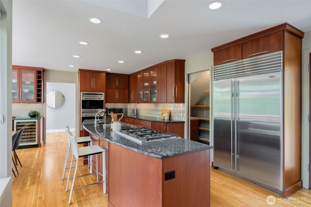 7393 Braemar Drive, Edmonds, WA 98026