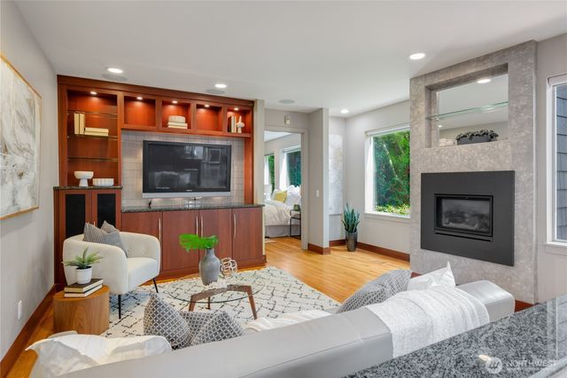 7393 Braemar Drive, Edmonds, WA 98026
