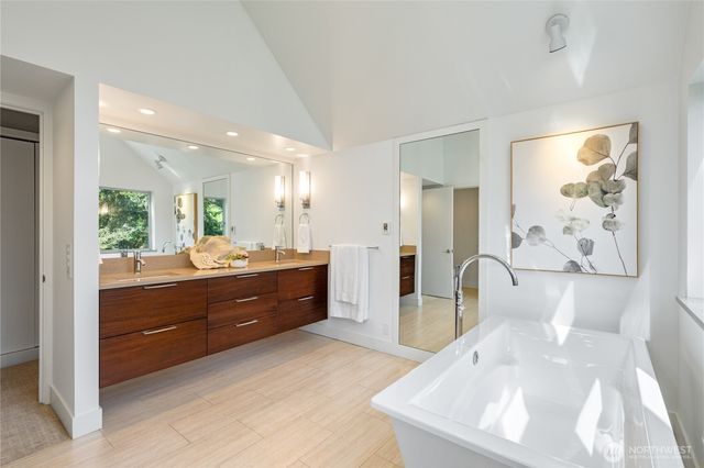 7393 Braemar Drive, Edmonds, WA 98026