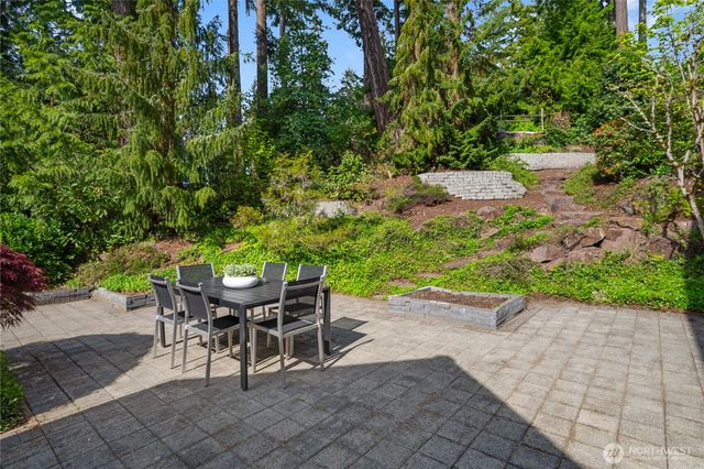 7393 Braemar Drive, Edmonds, WA 98026