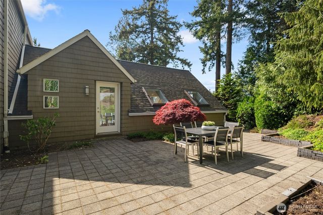 7393 Braemar Drive, Edmonds, WA 98026