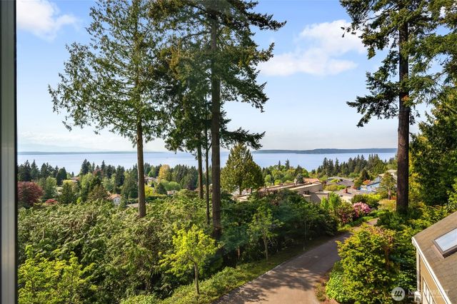7393 Braemar Drive, Edmonds, WA 98026