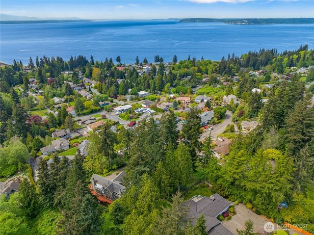 7393 Braemar Drive, Edmonds, WA 98026