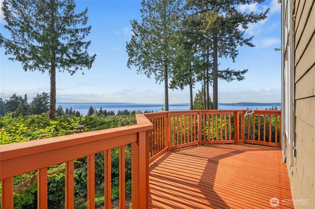 7393 Braemar Drive, Edmonds, WA 98026