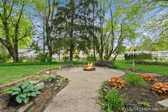 1675 State Street, Holland, MI 49424