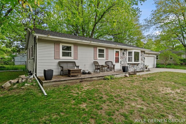 1675 State Street, Holland, MI 49424