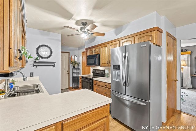 1675 State Street, Holland, MI 49424