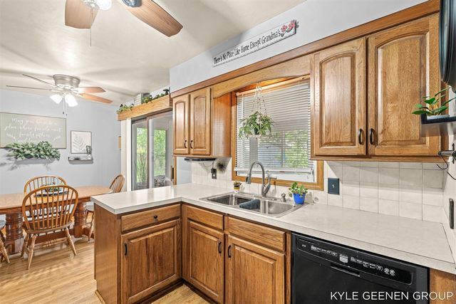 1675 State Street, Holland, MI 49424