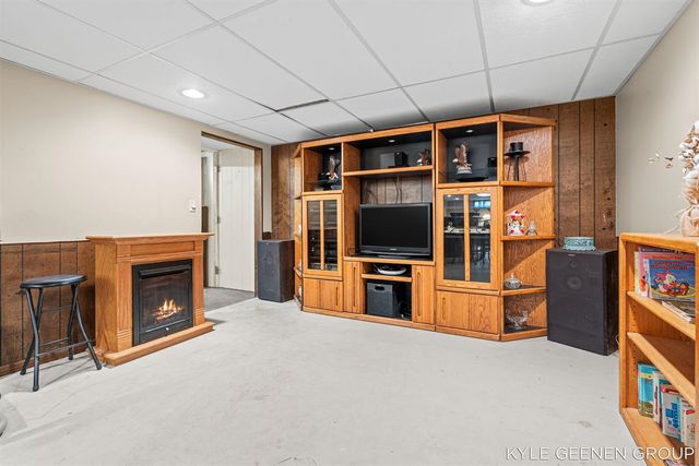 1675 State Street, Holland, MI 49424