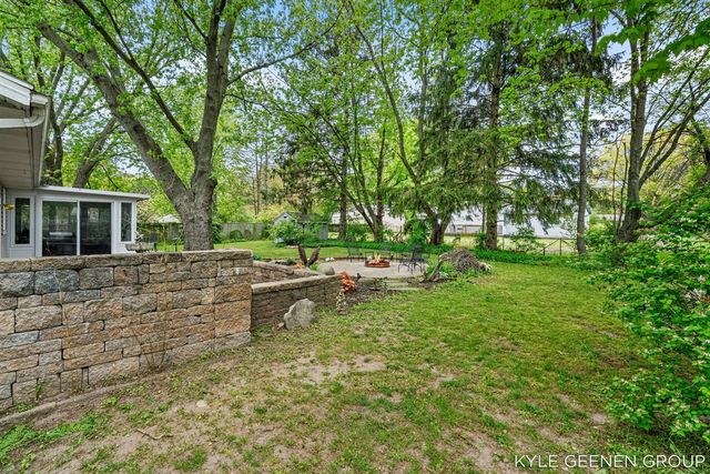 1675 State Street, Holland, MI 49424