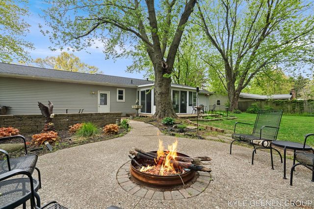 1675 State Street, Holland, MI 49424