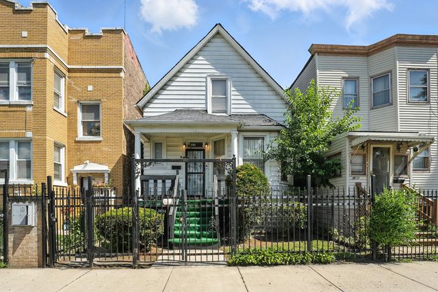 4834 W Potomac Avenue, Chicago, IL 60651