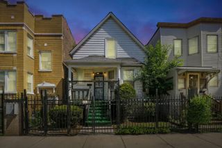 4834 W Potomac Avenue, Chicago, IL 60651