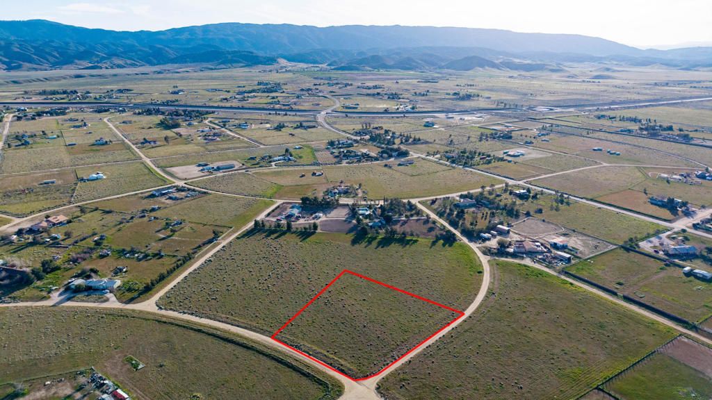 252 Eaglefall Avenue, Fairmont, CA 93536