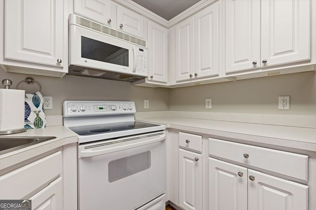 6720 Honeysuckle Lane, Gainesville, GA 30506