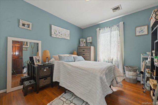 844 Park Lane, North Woodmere, NY 11581