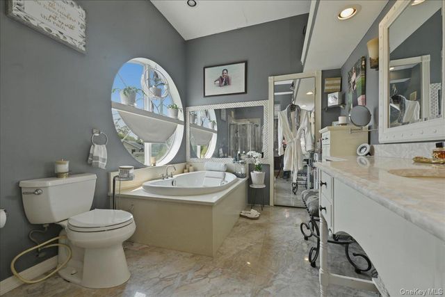 844 Park Lane, North Woodmere, NY 11581