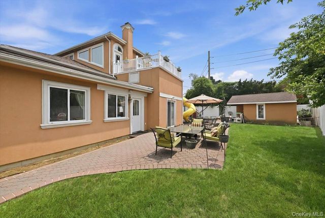 844 Park Lane, North Woodmere, NY 11581